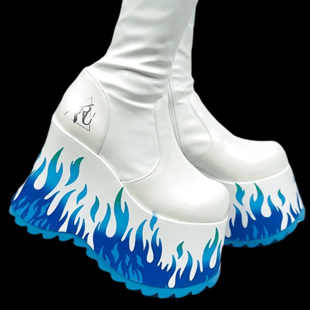 YRU Zen Platform Boots in White - Picture 5 of 5